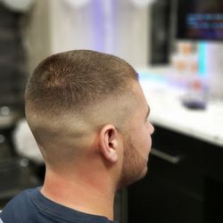 Tailor Made Cuts - High skin fade with a beard line up