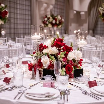 Paul Fenner Floral Design - Flowers by Paul Fenner Floral Design;
Coordination by Lisa Simpson;
Photography by Luzye - Floral Designers Near Me Paul Fenner Floral Design - Flowers by Paul Fenner Floral Design;
Coordination by Lisa Simpson;
Photography by Luzye - Floral Designers Near Me