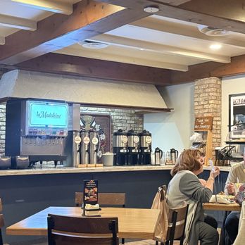 la Madeleine - Drinks station - Breakfast & Brunch Near Me - Arlington, Texas