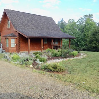 Fernwood Cabin - Front of Cabin. Rocking Chairs on Front & Back Porch - Vacation Rentals Near Me - Galax, Virginia