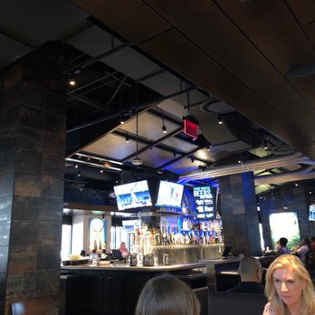 Yard House - The bar - New American Near Me - Washington, DC, District of Columbia