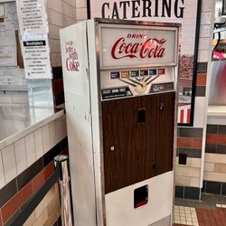 Portillo's Tucson - Old time soda machine
