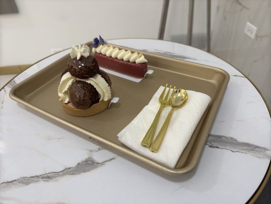 Le French Patisserie by null