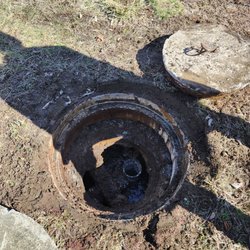 Wind River Environmental - Walpole - Removed lid cleaned left side of water, I had a company  come clean the drain to find they left the waste won't call me back