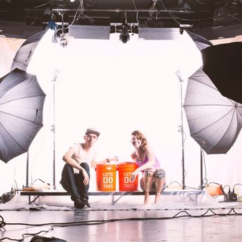 Rennacker Studio - Rennacker Studios: Behind the scenes photoshoot - Photographers Near Me