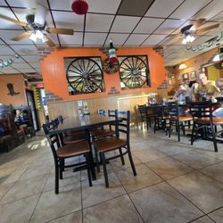 Las Flores Mexican Restaurant - Interior