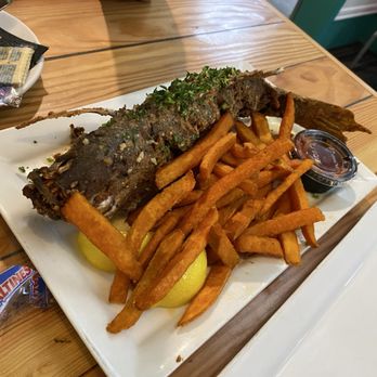 Sal's Ballyhoo's - Whole fried snapper with sweet potato fries - Seafood Near Me - Key Largo, Florida Sal's Ballyhoo's - Whole fried snapper with sweet potato fries - Seafood Near Me - Key Largo, Florida