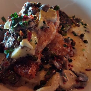 Local Bistro - Chicken and artichokes - Italian Near Me - Scottsdale, Arizona Local Bistro - Chicken and artichokes - Italian Near Me - Scottsdale, Arizona