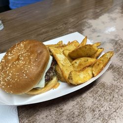 Antimony Merc Cafe & Rv Park - Jalapeño Pepper Jack Burger, Hot and Filling!
