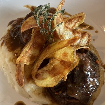 Pastamarket - Veal cheeks with pure di patate - Italian Near Me - Miami, Florida Pastamarket - Veal cheeks with pure di patate - Italian Near Me - Miami, Florida