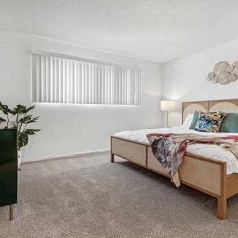 Arrive Laurie Lane - Apartments Near Me - Thousand Oaks, California