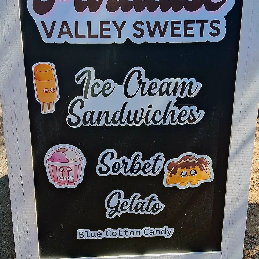 Paradise Valley Sweets - Assortment of sweets - Ice Cream & Frozen Yogurt Near Me Paradise Valley Sweets - Assortment of sweets - Ice Cream & Frozen Yogurt Near Me