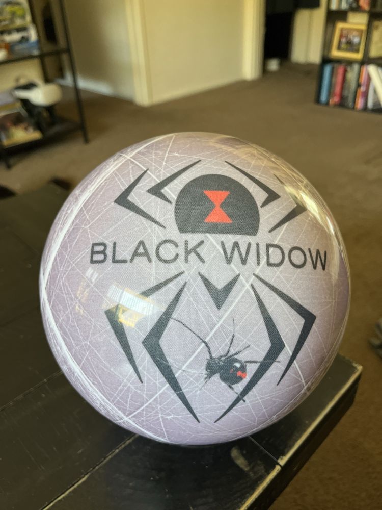 Wong's Bowling Supply Logo