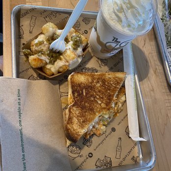 Hunters Station - Yummo! - Food Court Near Me - Nashville, Tennessee
