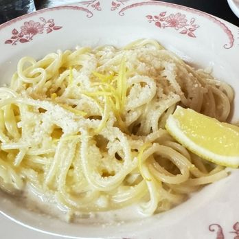 Mama’s on Main - Spaghetti with lemon - Wine Bars Near Me - Covington, Kentucky Mama’s on Main - Spaghetti with lemon - Wine Bars Near Me - Covington, Kentucky