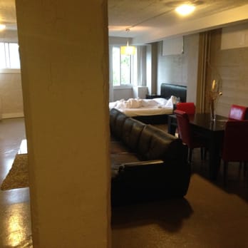 Loft Hotel - Loft room. $250 a night. Huge. Concrete floor. Crapppy windows. - Hotels Near Me - Montreal, Quebec