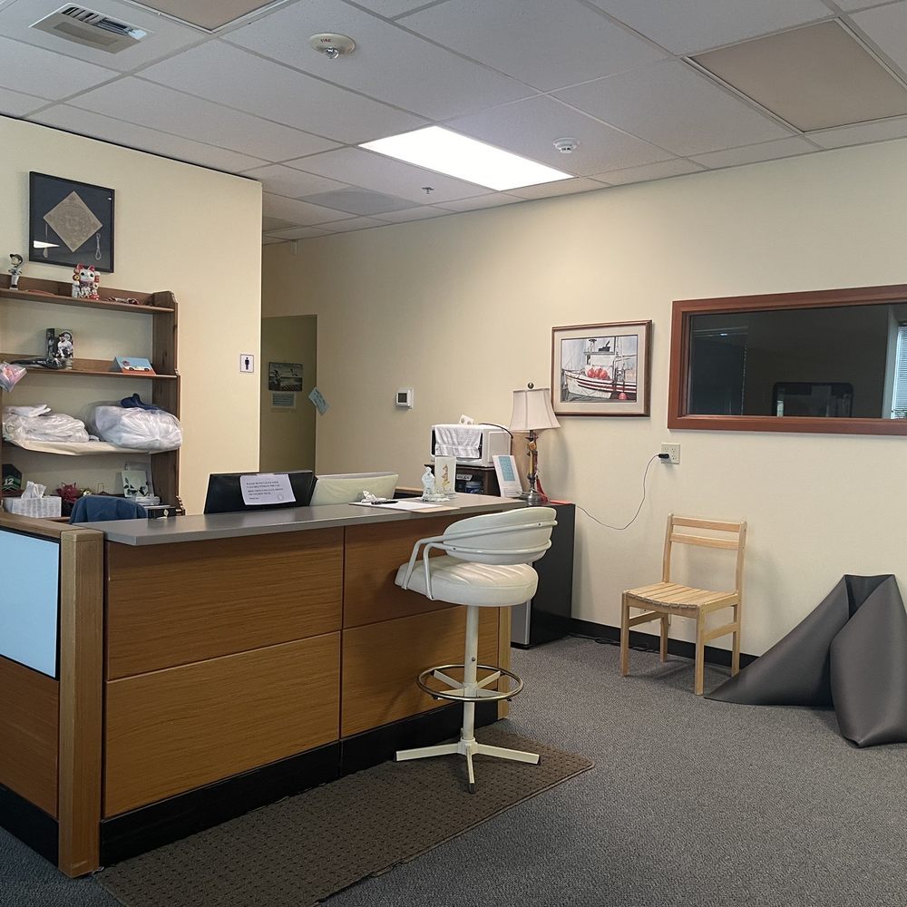 Sammamish Hot Yoga - Front desk - Yoga Near Me - Redmond, Washington Sammamish Hot Yoga - Front desk - Yoga Near Me - Redmond, Washington