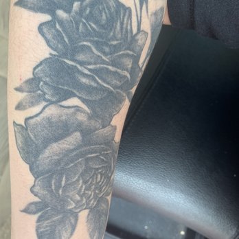 Lady Magnolia Tattoo & Piercing - My tattoo 1 year later. - Tattoo Near Me - Dallas, Texas