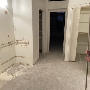DustSharkz Dust Free Tile Removal - Flooring Near Me - Mesa, Arizona DustSharkz Dust Free Tile Removal - Flooring Near Me - Mesa, Arizona