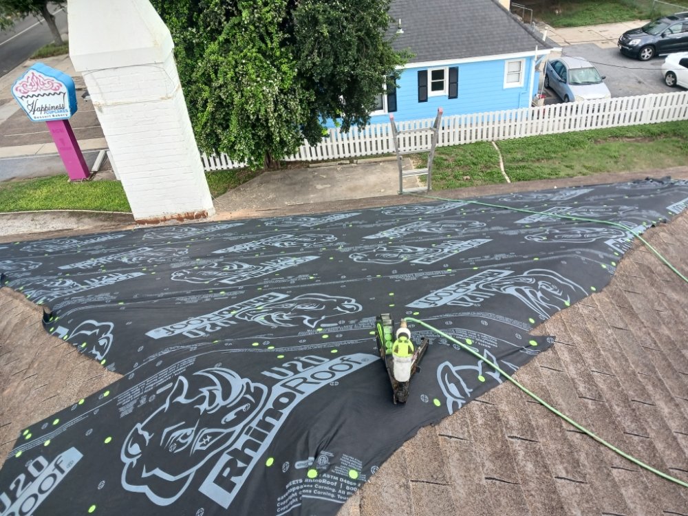 Slide of Licea Roofing