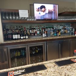 The Garden Grille & Bar - The bar.
