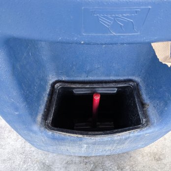 Yuhubi Nobi - Empty windshield cleaning container - Gas Stations Near Me - Bishop, California Yuhubi Nobi - Empty windshield cleaning container - Gas Stations Near Me - Bishop, California