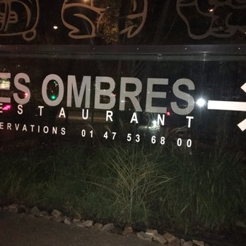 Les Ombres - Entrance downstairs - French Near Me - Paris, 75 Les Ombres - Entrance downstairs - French Near Me - Paris, 75