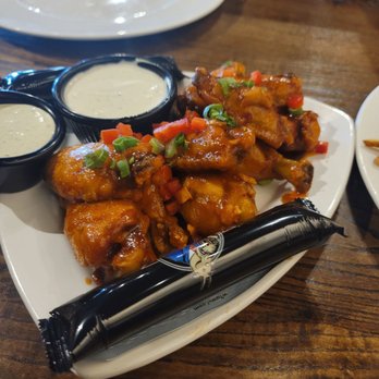 Local Goat - Siracha honey glazed wings - New American Near Me - Pigeon Forge, Tennessee Local Goat - Siracha honey glazed wings - New American Near Me - Pigeon Forge, Tennessee