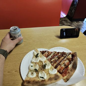 Vinnie's Pizzeria - Pizza Near Me - Brooklyn, New York Vinnie's Pizzeria - Pizza Near Me - Brooklyn, New York
