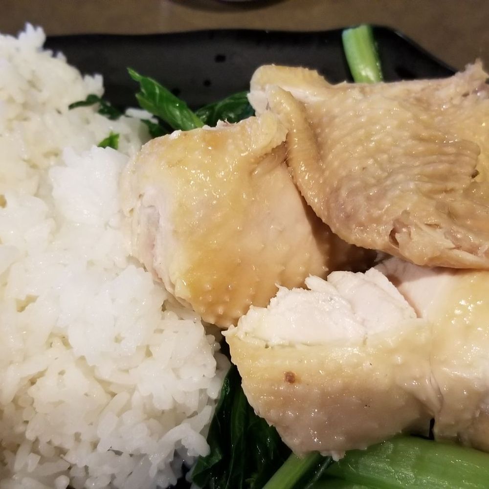 King Restaurant & Bar - Hainan chicken with rice ? (Definitely not enough chicken) More rice than anything. - Bars Near Me - Honolulu, Hawaii King Restaurant & Bar - Hainan chicken with rice ? (Definitely not enough chicken) More rice than anything. - Bars Near Me - Honolulu, Hawaii