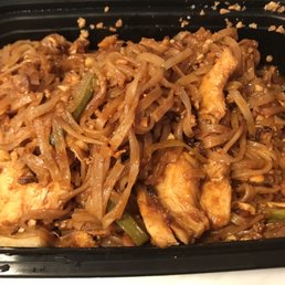 Chicken Country pad thai Chicken Country pad thai