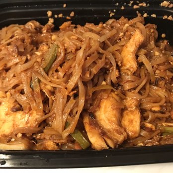 Brown Sugar Thai Cuisine - Chicken Country pad thai - Thai Near Me - Rocky River, Ohio Brown Sugar Thai Cuisine - Chicken Country pad thai - Thai Near Me - Rocky River, Ohio