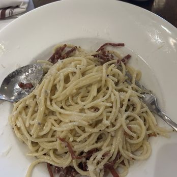 GRATA Italian Eatery - Casio & Pepe (crispy prosciutto) - Italian Near Me - Windsor, California GRATA Italian Eatery - Casio & Pepe (crispy prosciutto) - Italian Near Me - Windsor, California
