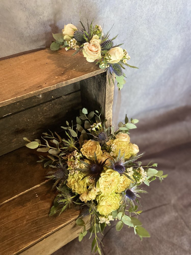 BOYD’S FLOWERS & GIFTS 73 Photos 4014 W Main St, Tupelo