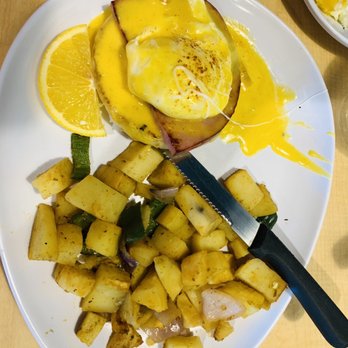 Two Chicks South - Half order traditional eggs Benedict and home fried potatoes - Breakfast & Brunch Near Me - Reno, Nevada Two Chicks South - Half order traditional eggs Benedict and home fried potatoes - Breakfast & Brunch Near Me - Reno, Nevada