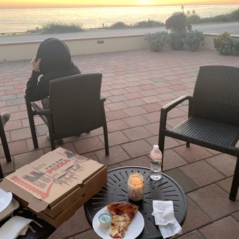 Blue Dolphin Inn - Hotels Near Me - Cambria, California