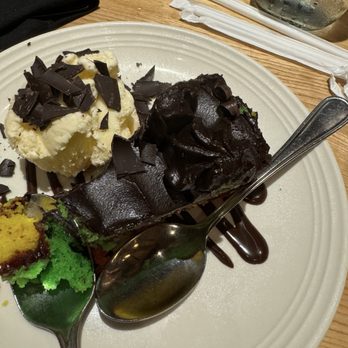 Carrabba's Italian Grill - italian cookie cake - Italian Near Me - Pasadena, Maryland