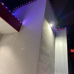 Iceberg Drive Inn - Drive through lights