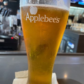 Applebee's Grill + Bar - Brewtus - Sports Bars Near Me - Breese, Illinois