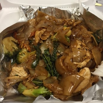 Thai Noodle Restaurant - Chicken pad sa eaw - Thai Near Me - Euless, Texas Thai Noodle Restaurant - Chicken pad sa eaw - Thai Near Me - Euless, Texas