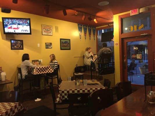 816 Pint & Slice by null