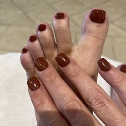 American Nails & Salon