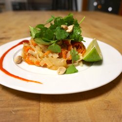 Feed The Mass - Pad thai from scratch