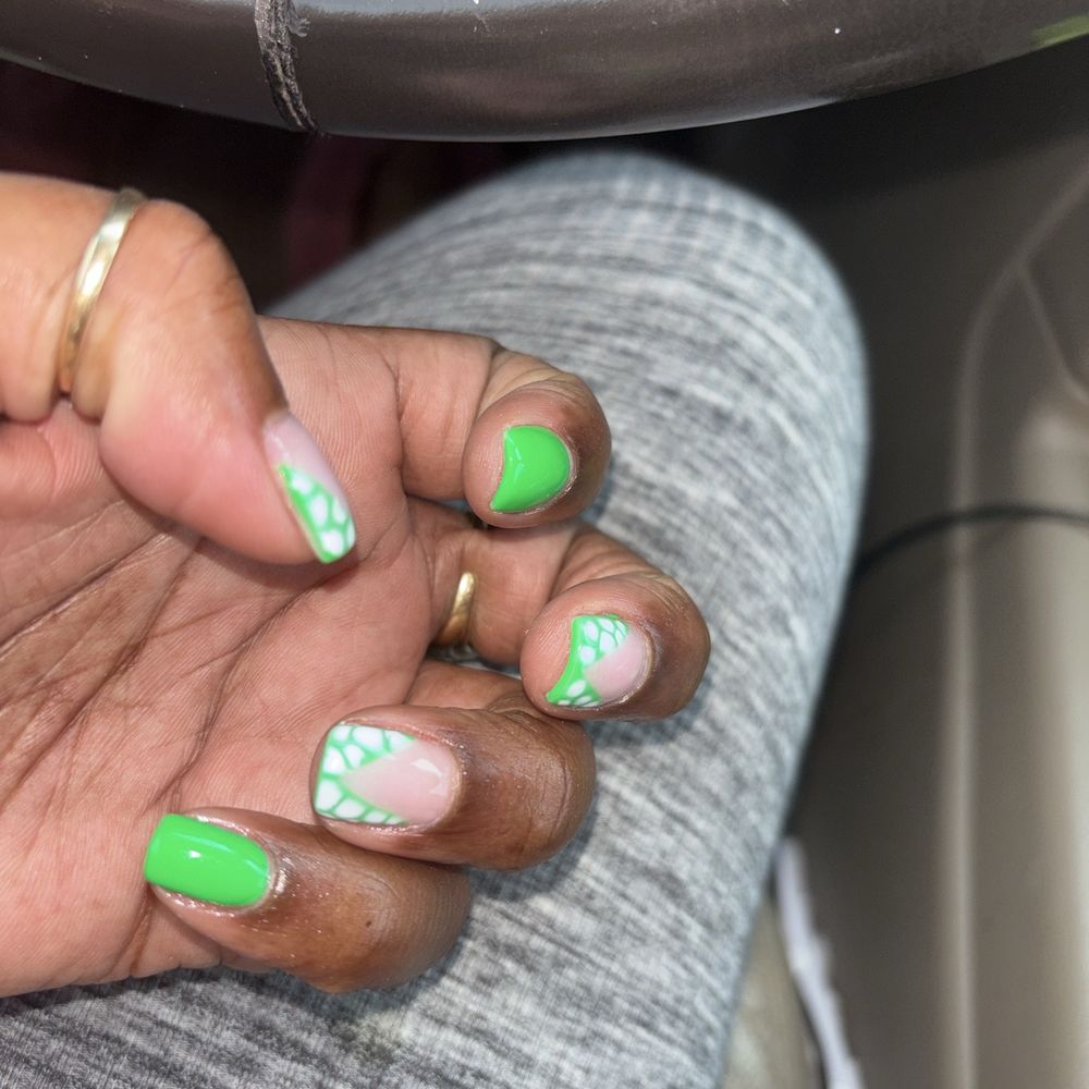 Vo5 - Nail Salons Near Me - Dublin, Georgia Vo5 - Nail Salons Near Me - Dublin, Georgia