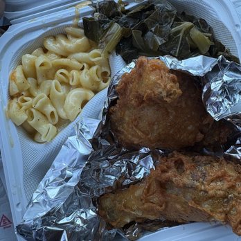 Randys Chicken and Waffles - This is what I got for $18 but looks nothing like what they're advertising! - Soul Food Near Me - Lancaster, California