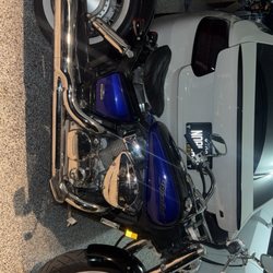 White Knuckle Motorcycle Repair And Accesories - Honda shadow 750 with bobber kit installed.