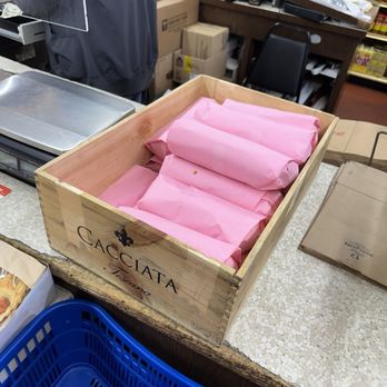 Roma Market - Delis Near Me - Pasadena, California