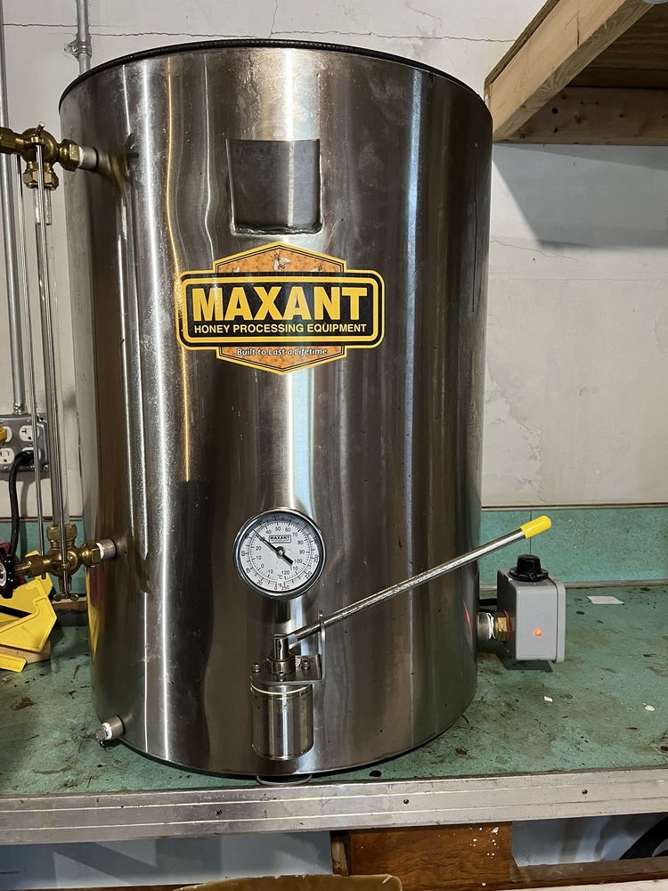 Dyson Apiaries - beekeeping in Mocksville, NC