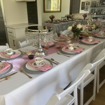 Bella's Traveling Tea Party - table setting - Tea Rooms Near Me