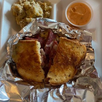 DelliGatti's Sandwich Shop - Reuben sandwich with potato salad. The meat was cut thick, so yummy! - Delis Near Me - San Antonio, Texas